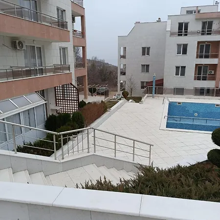 Byala Cozy Kiwi Апартаменты *